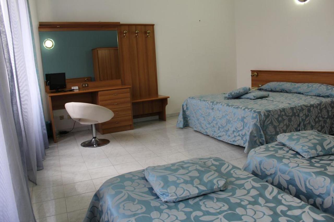 Hotel Santa Marta Поццуолі Екстер'єр фото